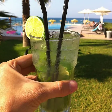 Hotel Phaedra 2*