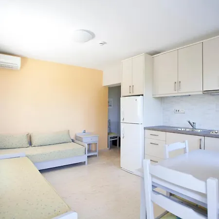 Phaedra Hotel 2*
