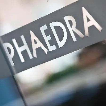 Phaedra Hotell Stalós